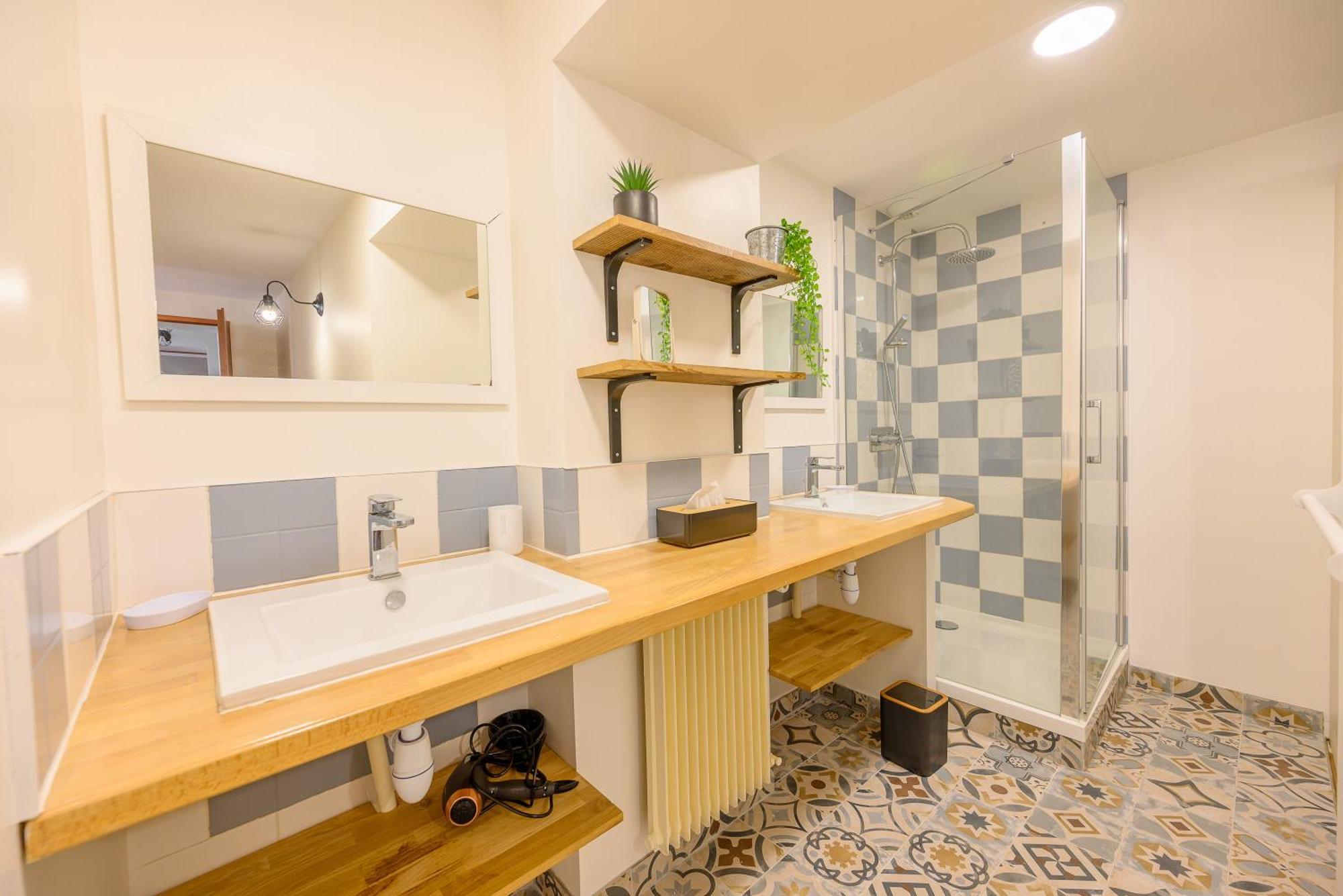 Holiday home Des Dix Potiers Raucourt-et-Flaba