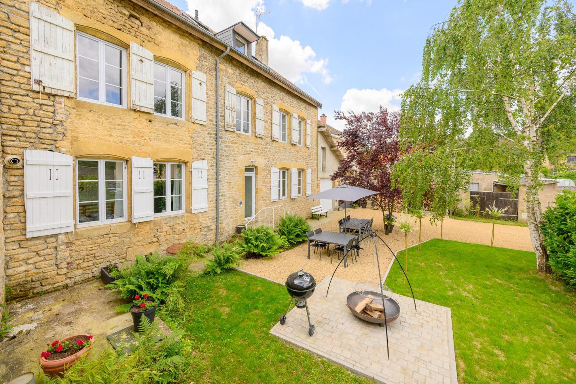 Des Dix Potiers Holiday home Raucourt-et-Flaba